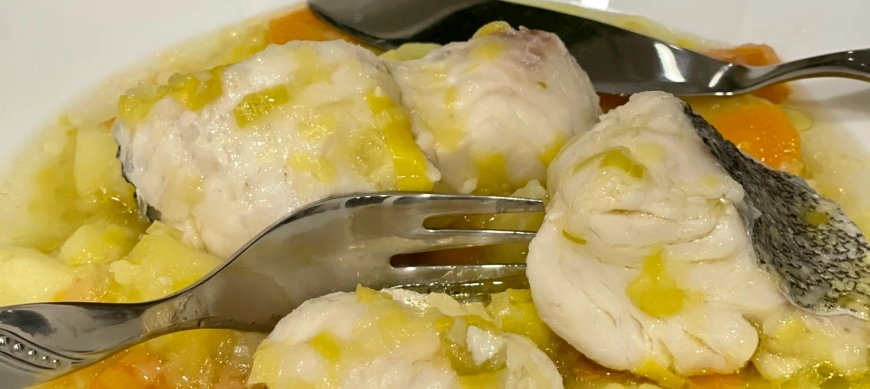 MERLUZA CON PATATAS