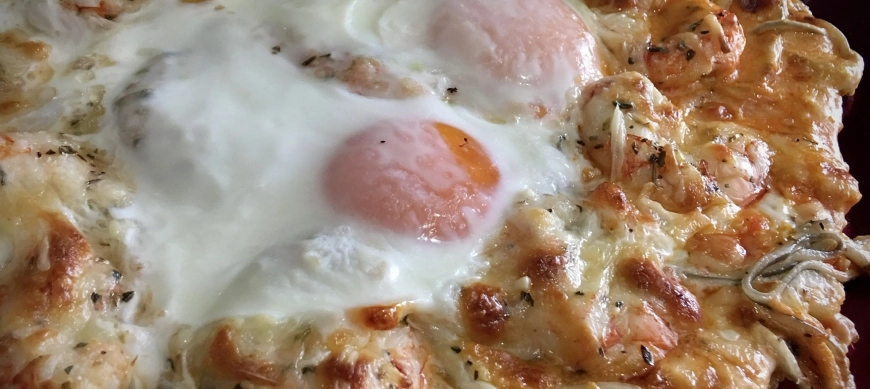 PIZZA DE GULAS Y GAMBAS