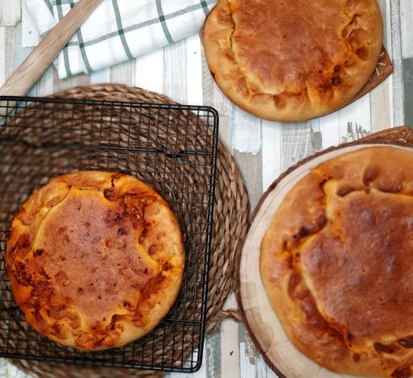 EMPANADA DE BONITO