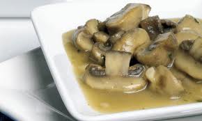 CHAMPIÑONES EN SALSA