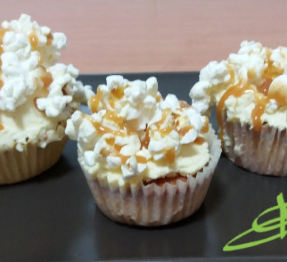 CUP CAKES CON PALOMITAS Y TOFFEE SALADO