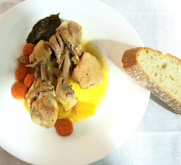 POLLO GUISADO DE LA ABUELA