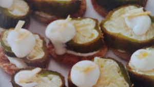 MONTADITOS DE PIMIENTOS VERDES RELLENOS DE TORTILLA DE PATATA