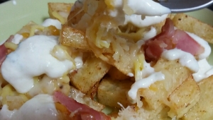 Patatas con salsa al estilo Fosters Hollywood