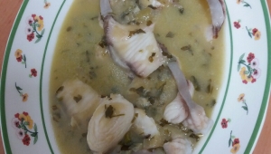 Caella en salsa verde